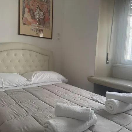 L'affaire Du Collier Guest house Bergamo